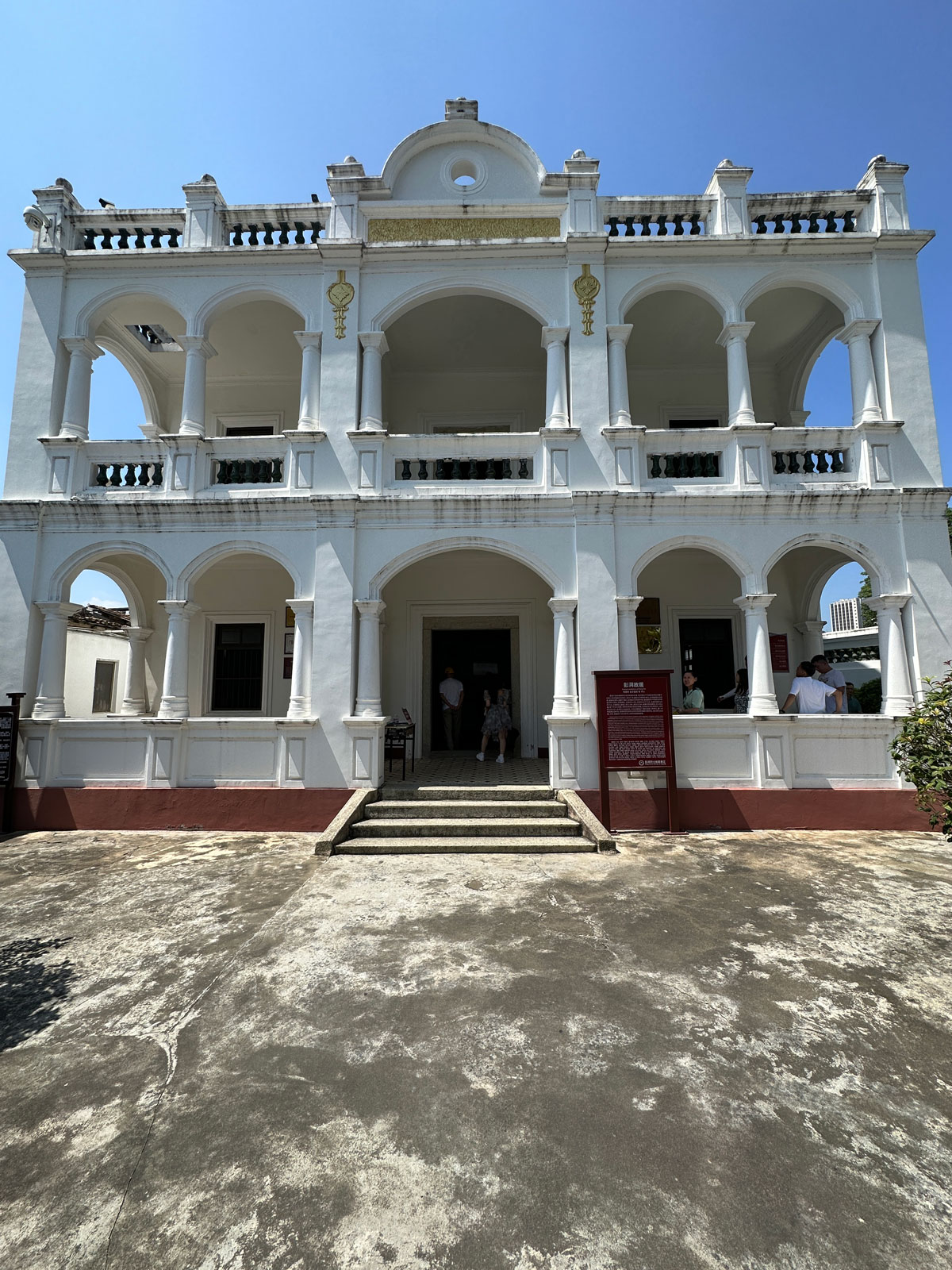 澎湃.jpg 澎湃.jpg